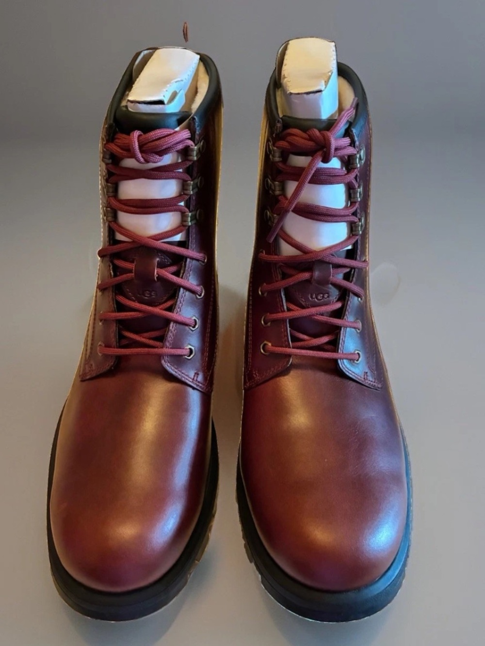 UGG Kirkson Men’s Chestnut Leather Lugsole Winter Boots Size 11 NEW